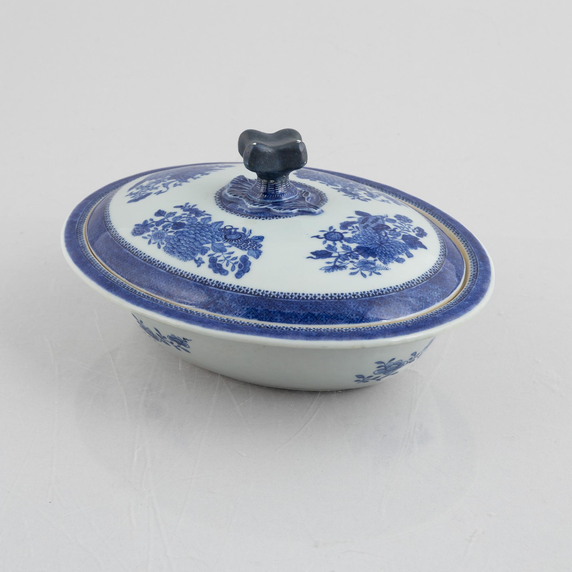 A blue and white porcelain dish with cover, China, Jiaqing (1796-1820).