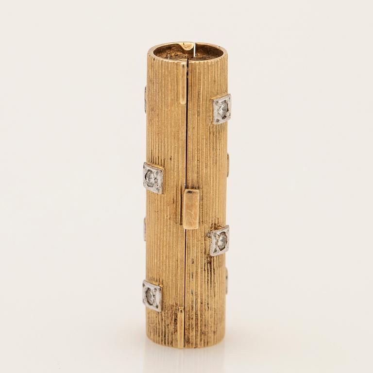 Ole Lynggaard, Pendant, 18K gold and diamonds.