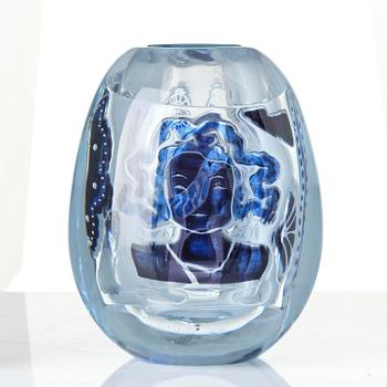 Edvin Öhrström, an ariel glass vase, Orrefors, Sweden, 1939, no. 188.