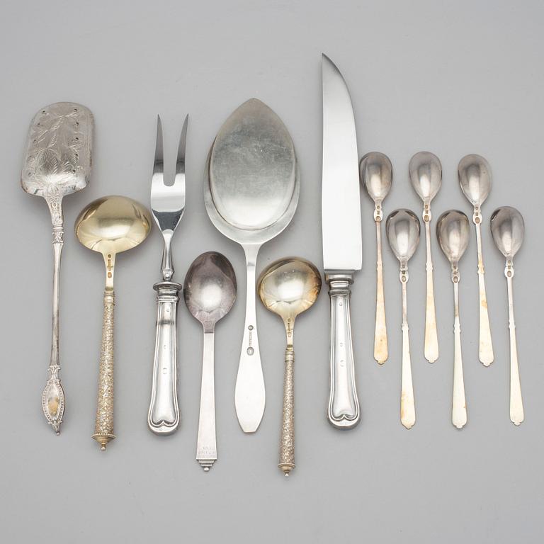 PARTI DANSKT SILVER, 13 delar, bland annat Harald Nielsen för Georg Jensen, vikt ca 376 gram.