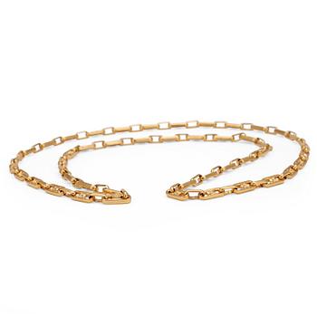 668. CÉLINE, a gold colored chain necklace.