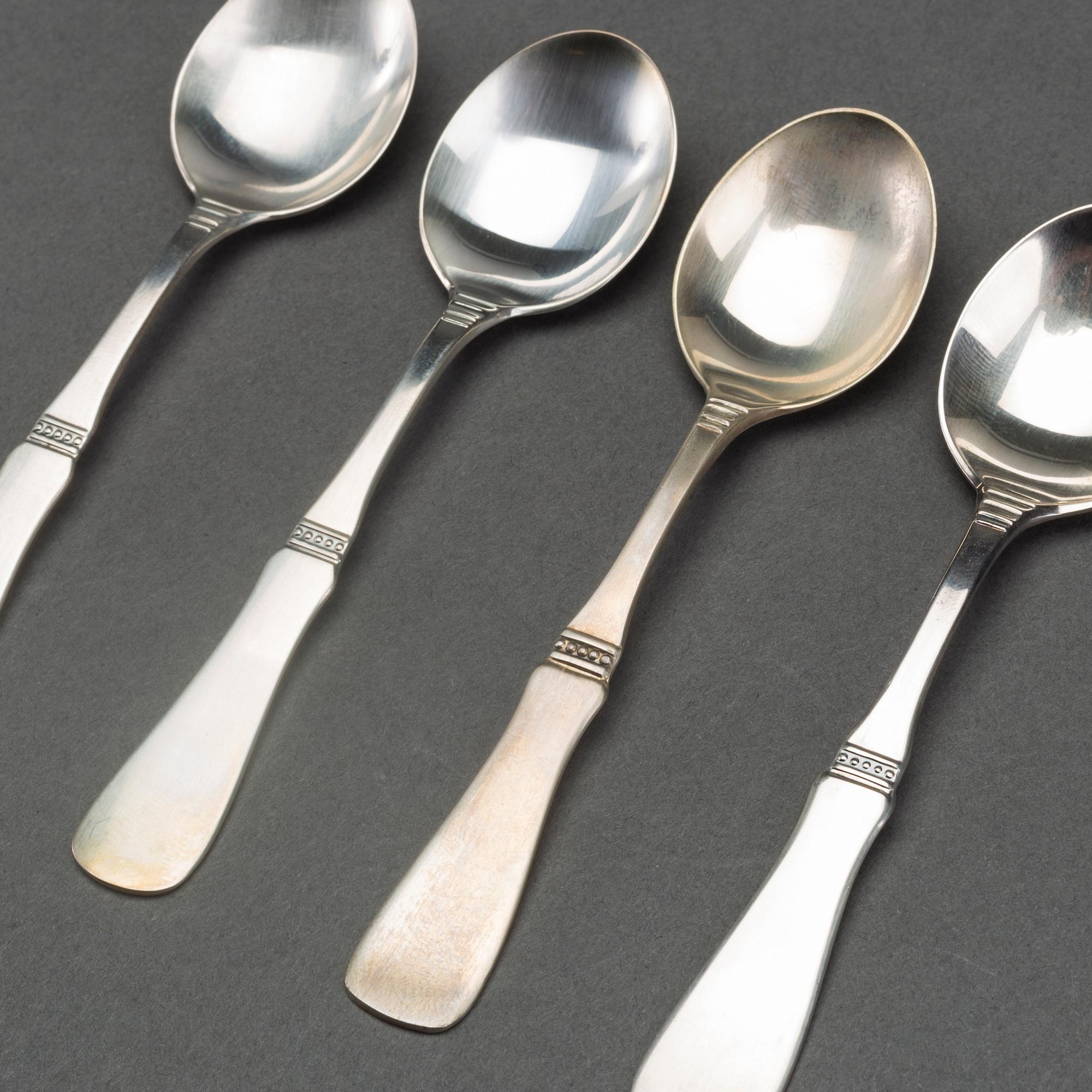 KAFFESKEDAR, silver, MGAB, modell "Uppsala" 12 st. Total vikt ca 160 gram. 1980-tal.