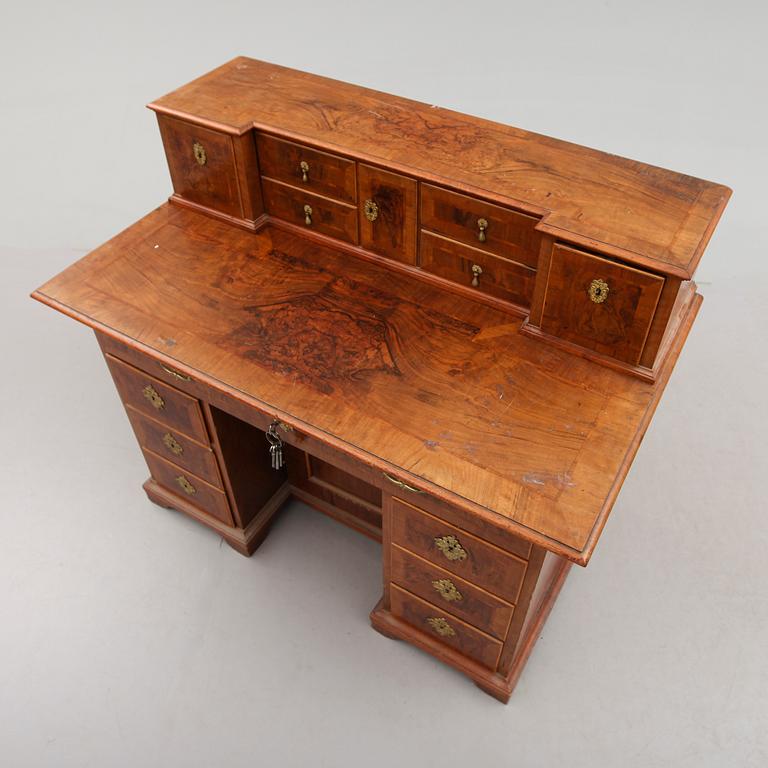 SKRIVBORD, senbarock, 1700-tal.