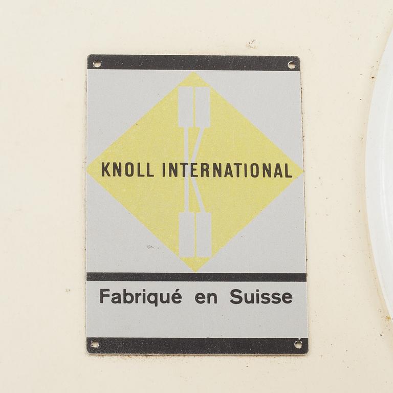 BORD, "Tulip", Eero Saarinen, för Knoll International, Suisse.