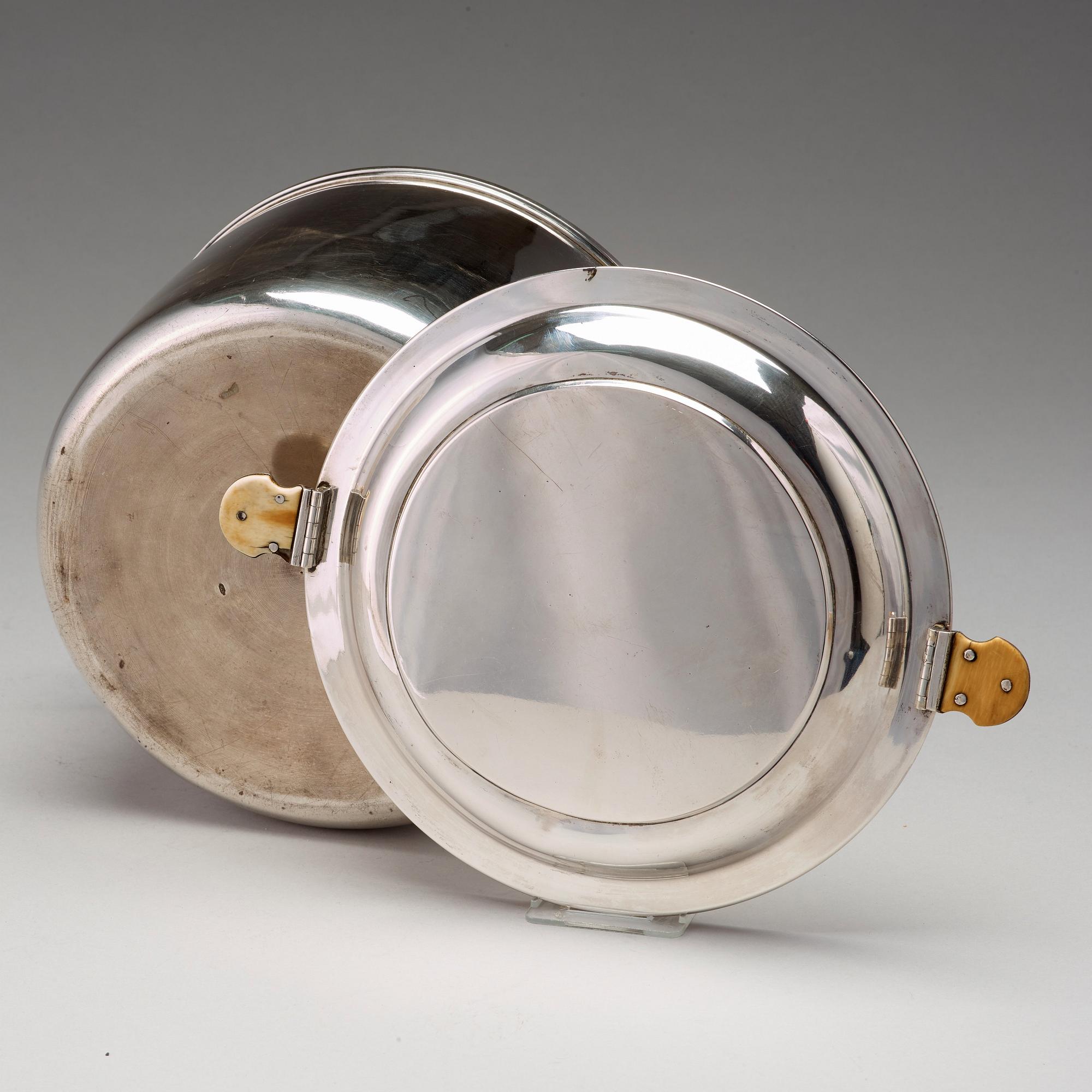 Henrik Hacklin, kastrull med lock, silver, S:t Petersburg 1858.