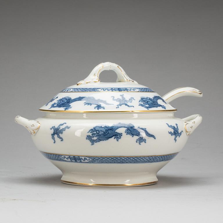 TERRIN och SOPPSLEV, flintgods, Wilton ware, Stoke-on-trent, England, omkring 1900.