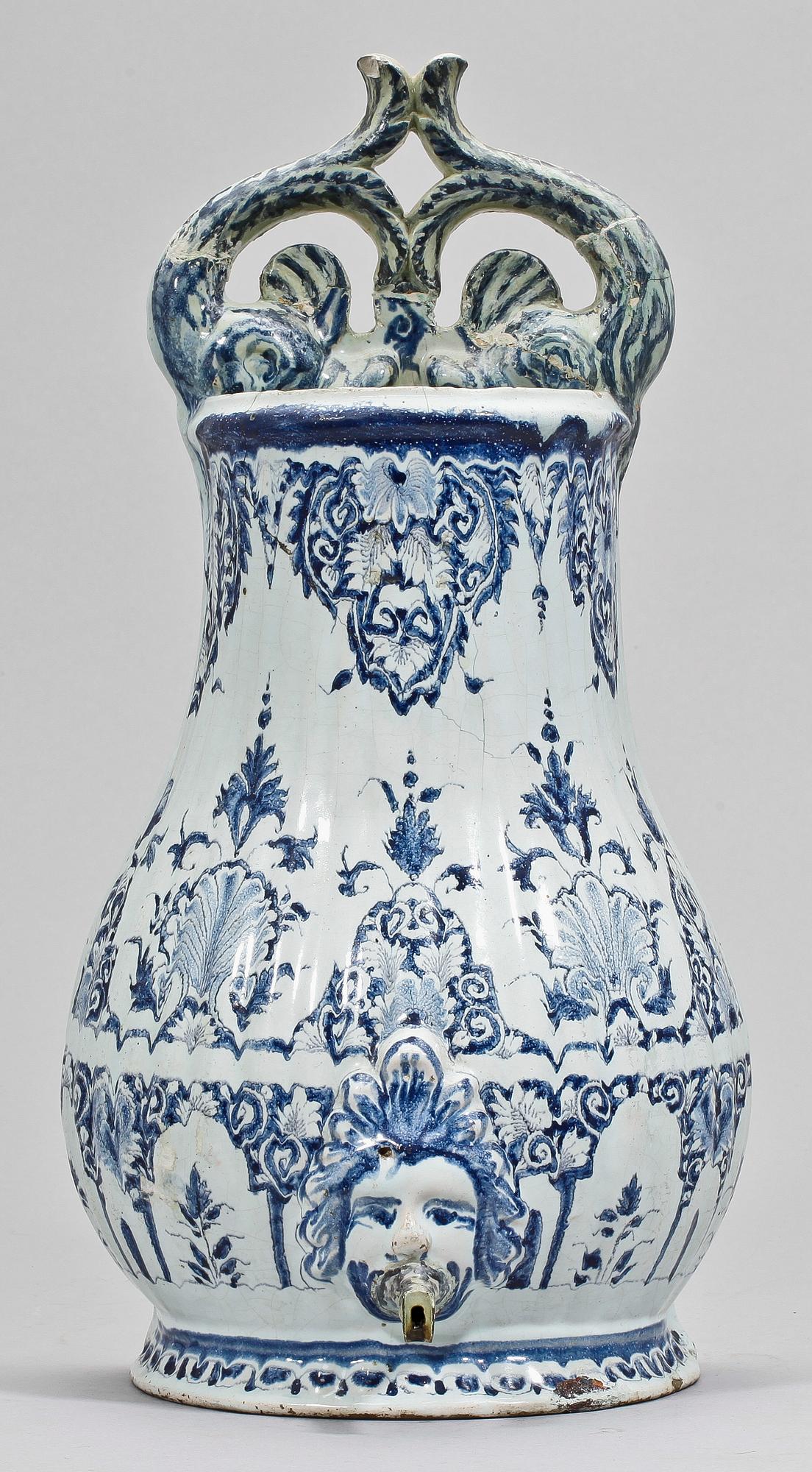 VATTENCISTERN, fajans, Rouen, Frankrike, 1700-tal.