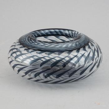 Ingeborg Lundin, skål/vas, glas, Orrefors 1966.
