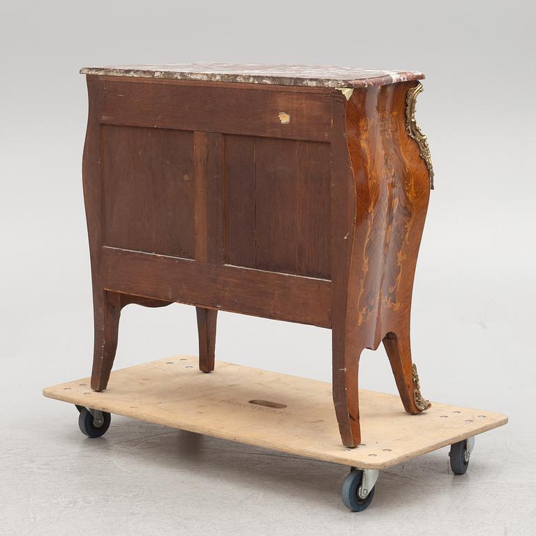 Byrå, 1900-talets början. Louis XV-stil.