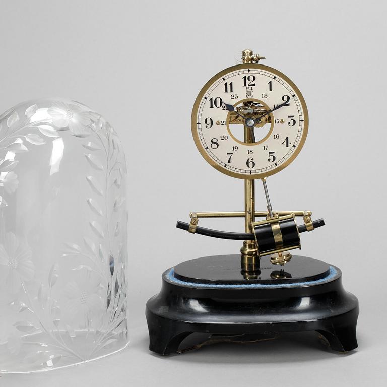 BORDSPENDYL, Bulle Patent, 1900-talets mitt.