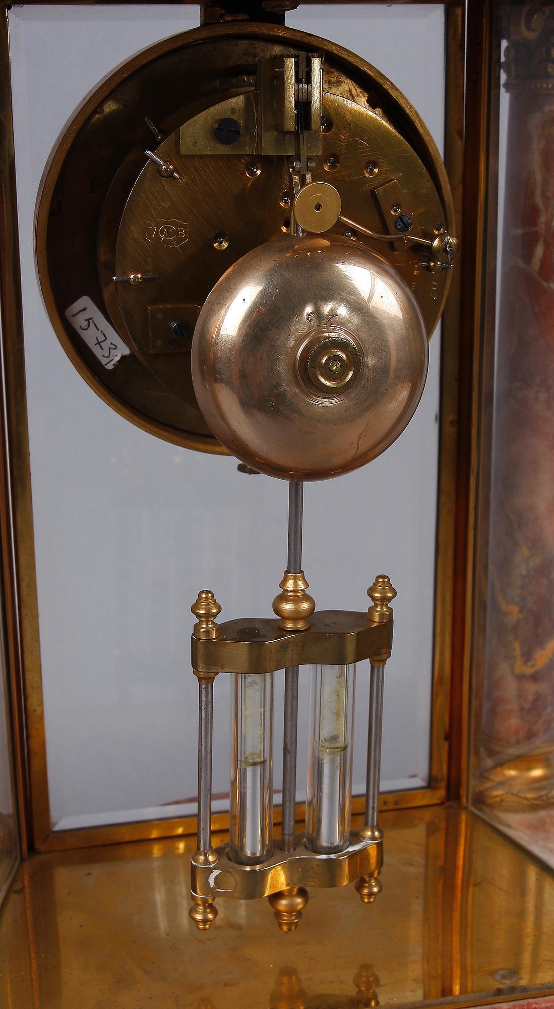 BORDSPENDYL,marmor, mässing, Louis XVI-stil, Japy Frere, Frankrike sekelskiftet 1900.