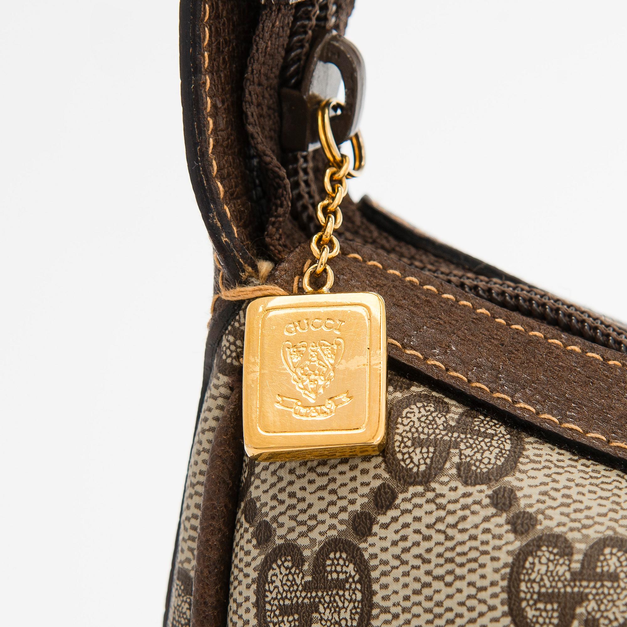 Gucci, A bag.