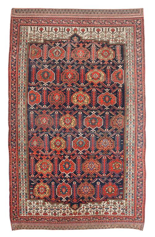 SEMI-ANTIQUE KURDISH probably. 176 x 121 cm (as well as approximitley 6-7 cm patterned flat weave at each end).