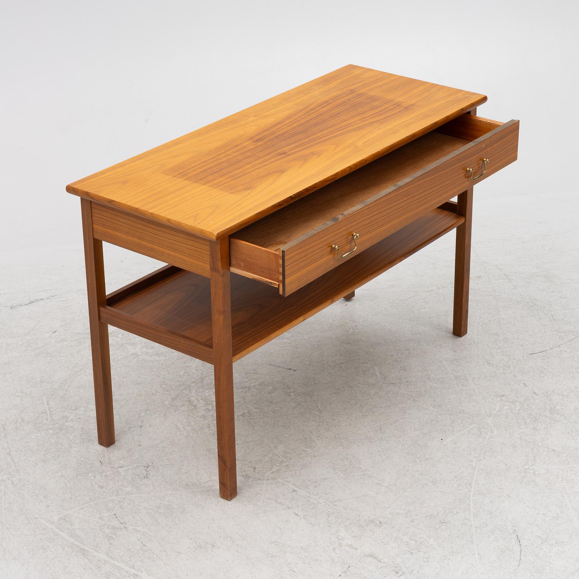 Josef Frank, sidobord, modellnr 2208, Firma Svenskt Tenn.