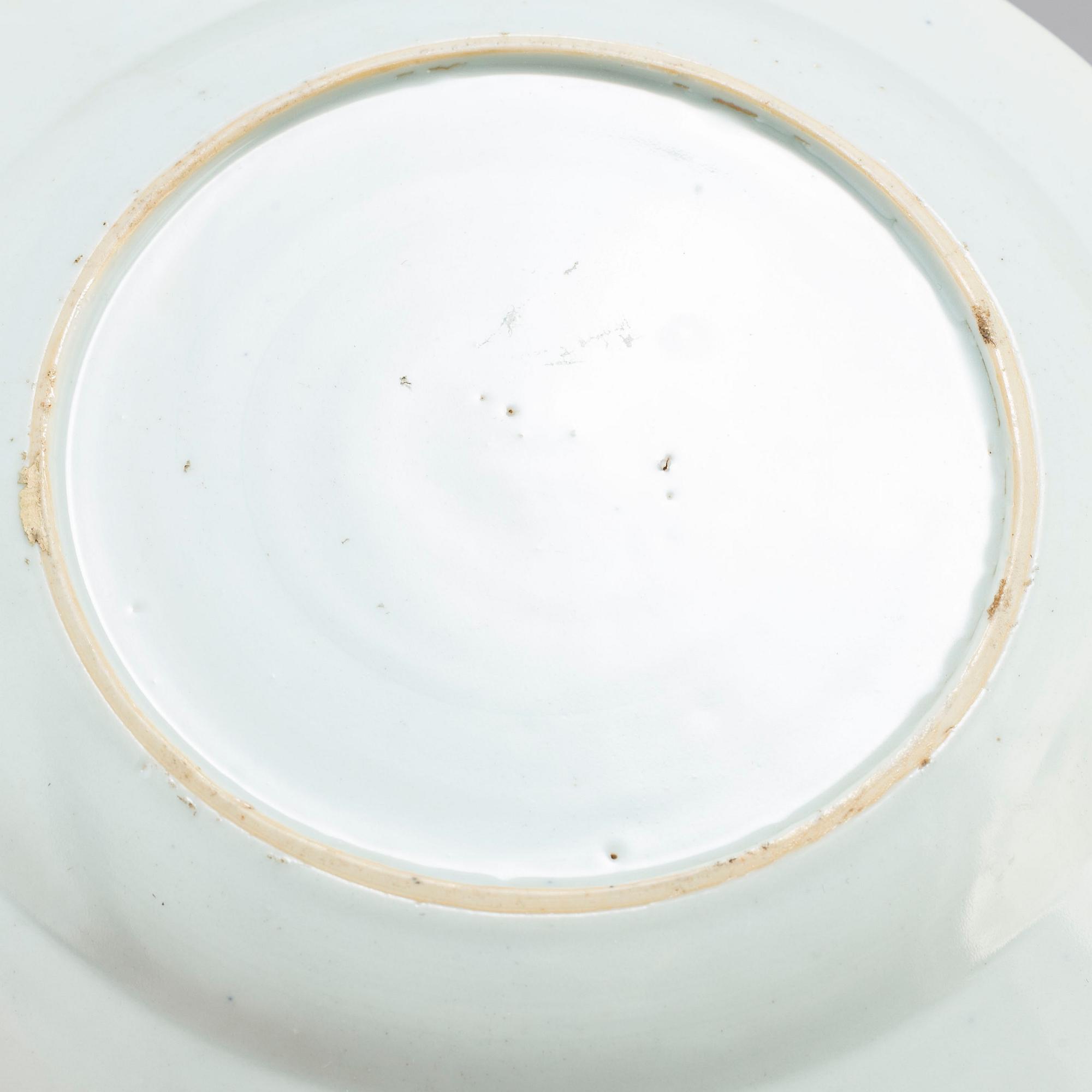 Seven famille rose export porcelain plates and dishes (4+2+1), Qing dynasty, Qianlong (1736-95).