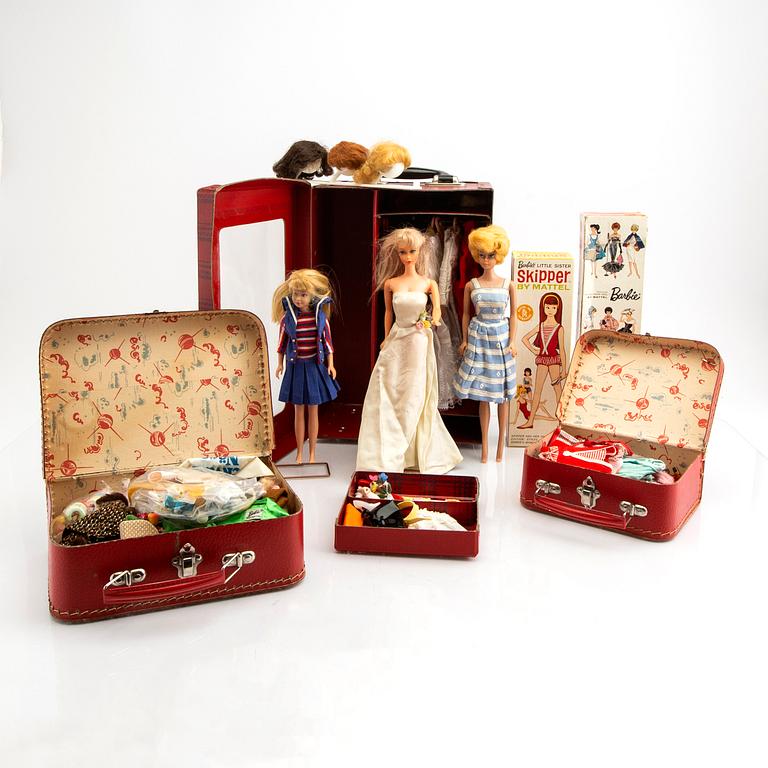 A set of Barbie dolls and accessories Matell 1960s.