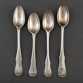 17 silver teaspoons, late 18th/early 19th century, among others Petter Gillberg Varberg 1791.