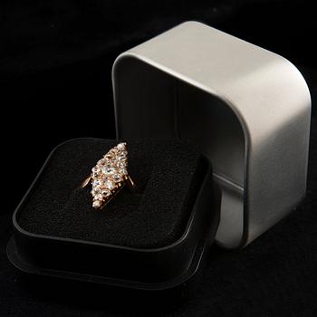 RING, antik- och 8/8 slipade diamanter ca 1.50 ct. 18K guld. Vikt 3,8 g.