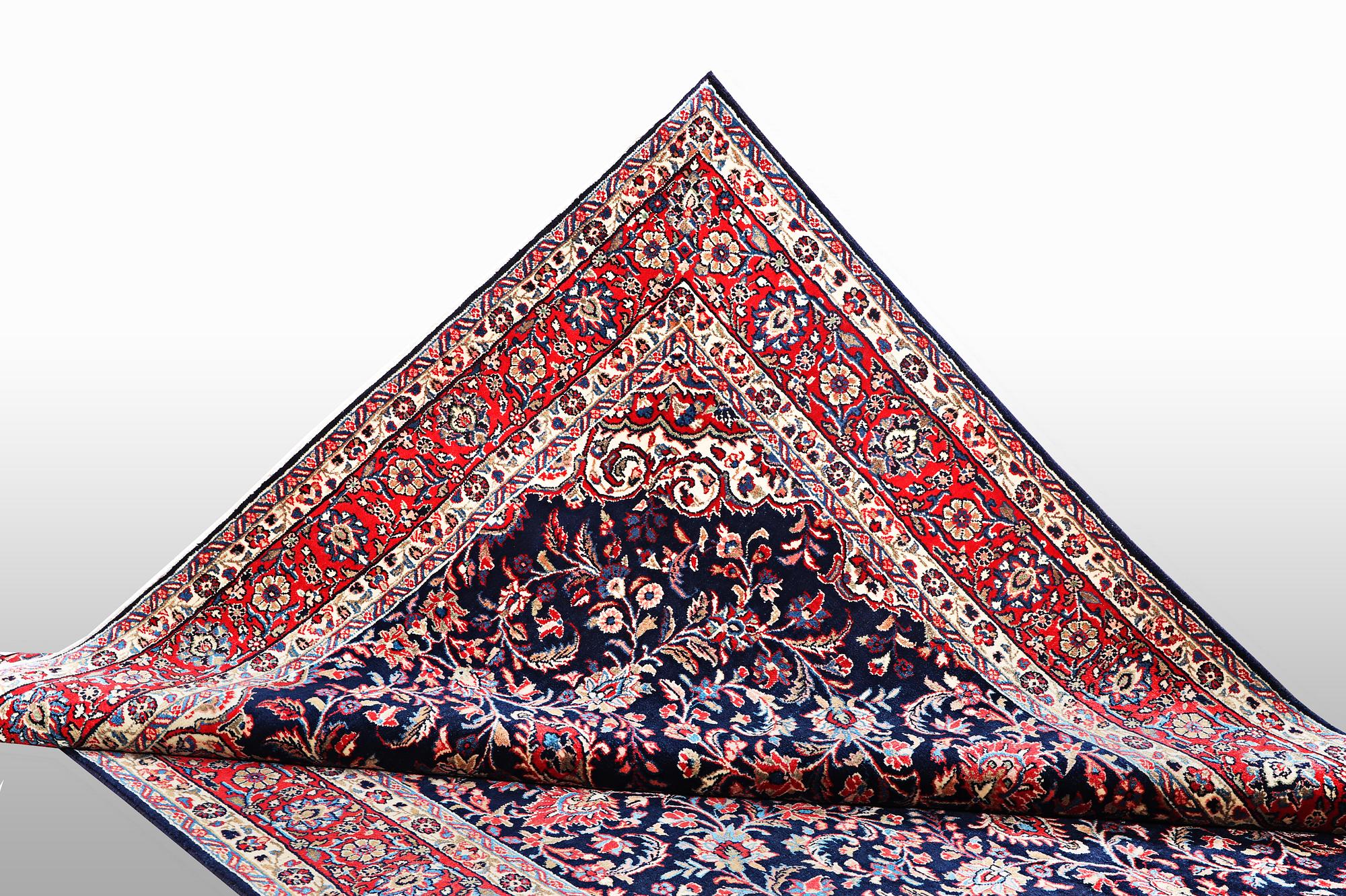 Matto, Sarouk, ca 308 x 245 cm.