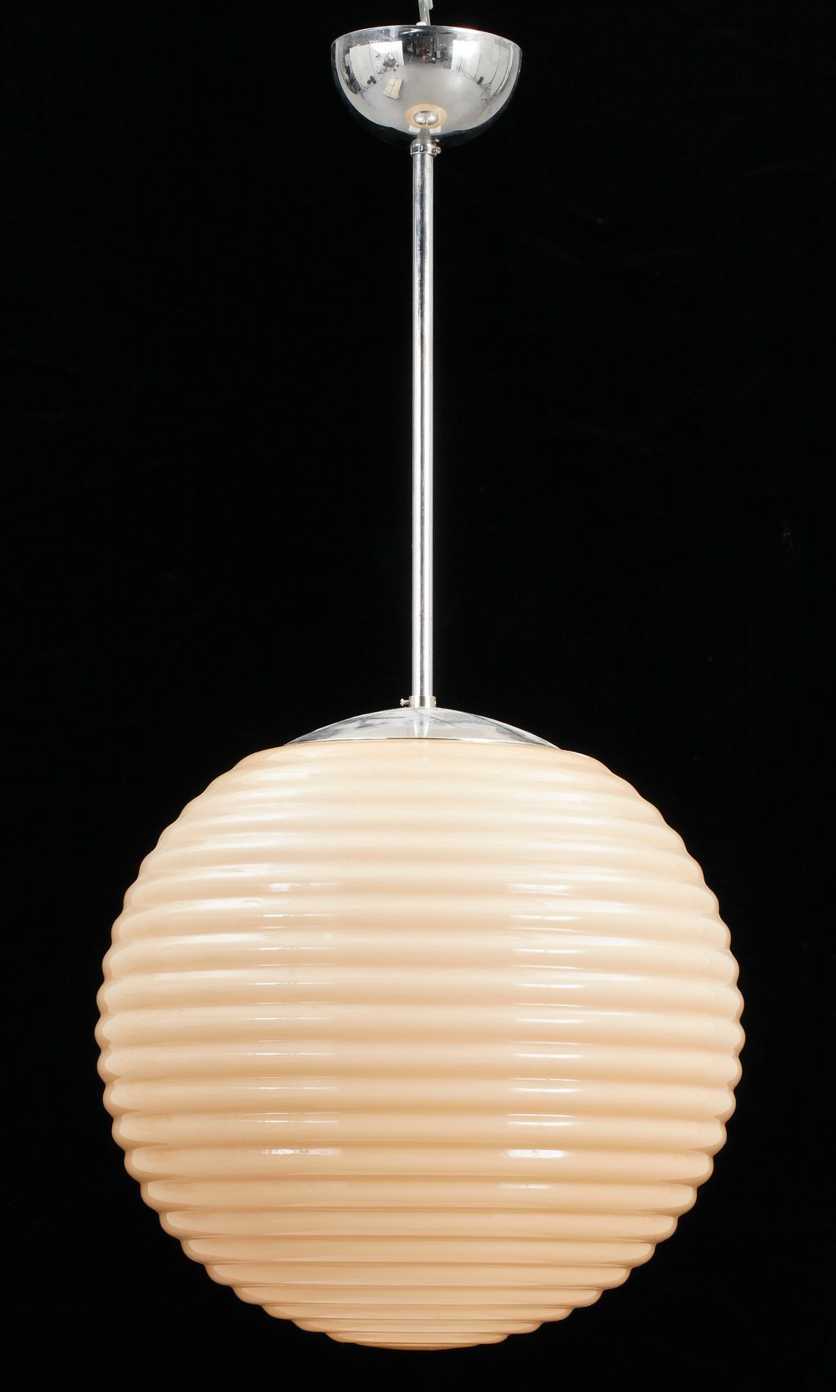 TAKLAMPA, Pukeberg, 1930-tal. H 80.