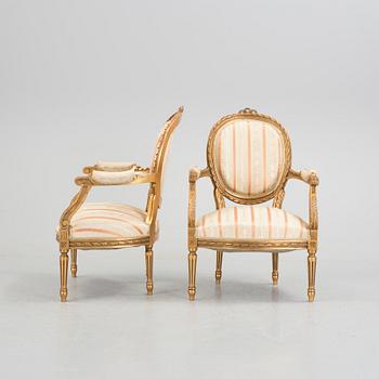 SALONGSGRUPP, 4 delar, Gustaviansk stil, 1900-talets början.