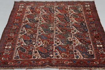 A RUG, antique/semi-antique Qashqai, "Mother-and-Child", ca 184,5 x 149 cm.