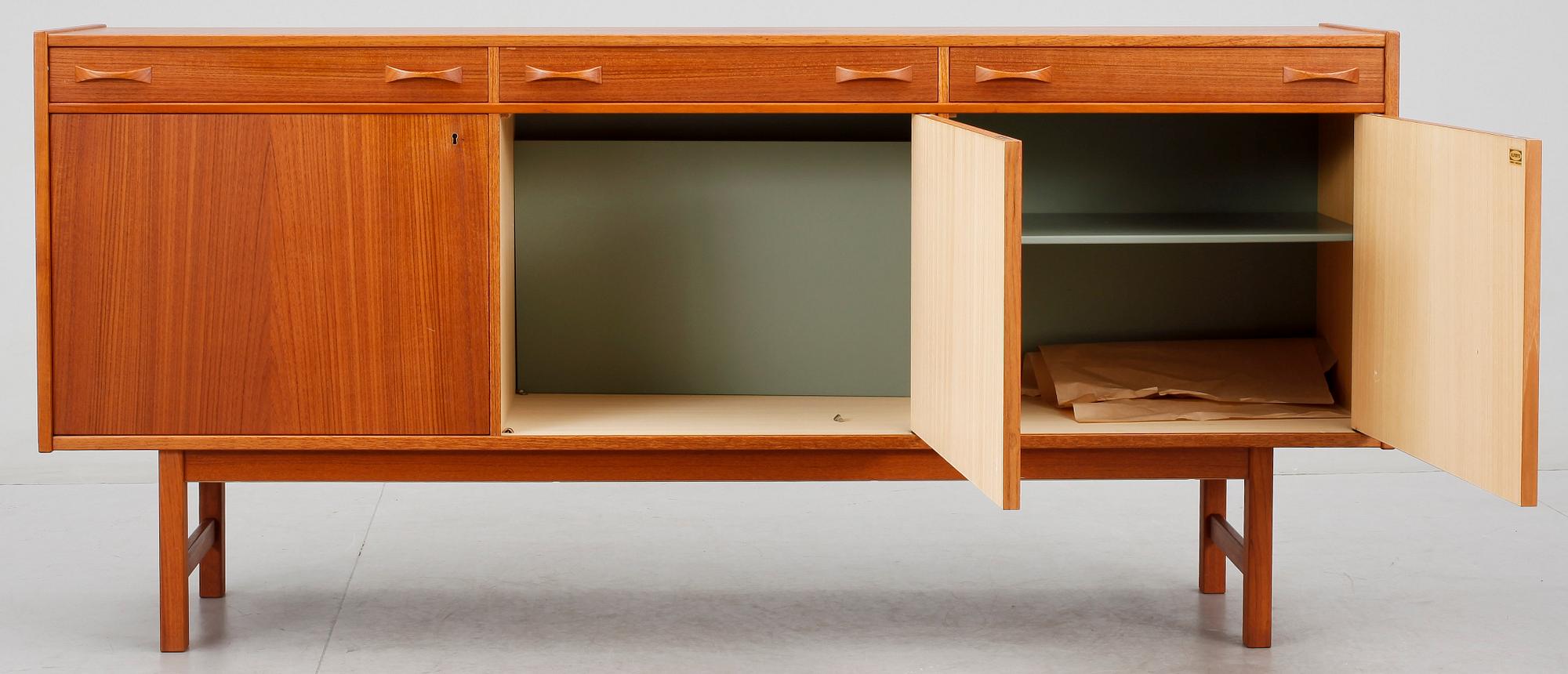 SIDEBOARD, Ulferts Tibro, 1960/70-tal.
