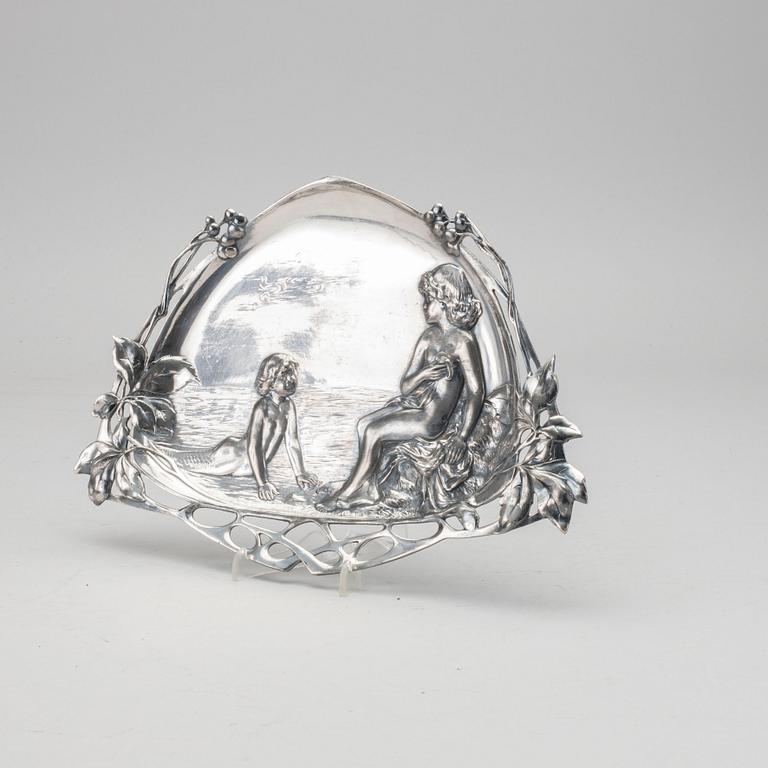 A jugend metal tray, Bitter & Gobbers Imperial Zinn, Germany, art nouveau.
