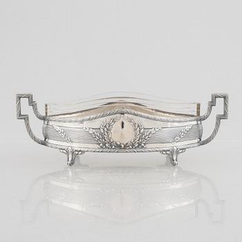 A Swedish silver jardiniere, mark of K Anderson, Gothenburg 1920.