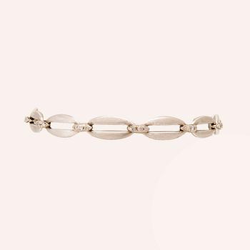 Armband 18K vitguld med runda briljantslipade diamanter.