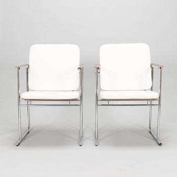 Yrjö Kukkapuro, A pair of  'Skaala 474' armchairs, Avarte, late 20th century.