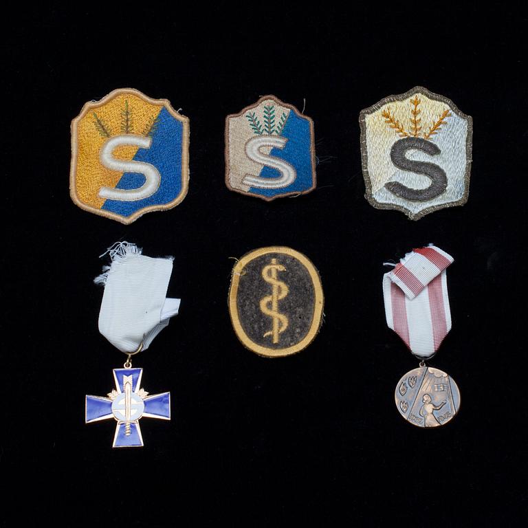 KRIGSTIDA MÄRKEN, bl.a. från Skyddskåren.