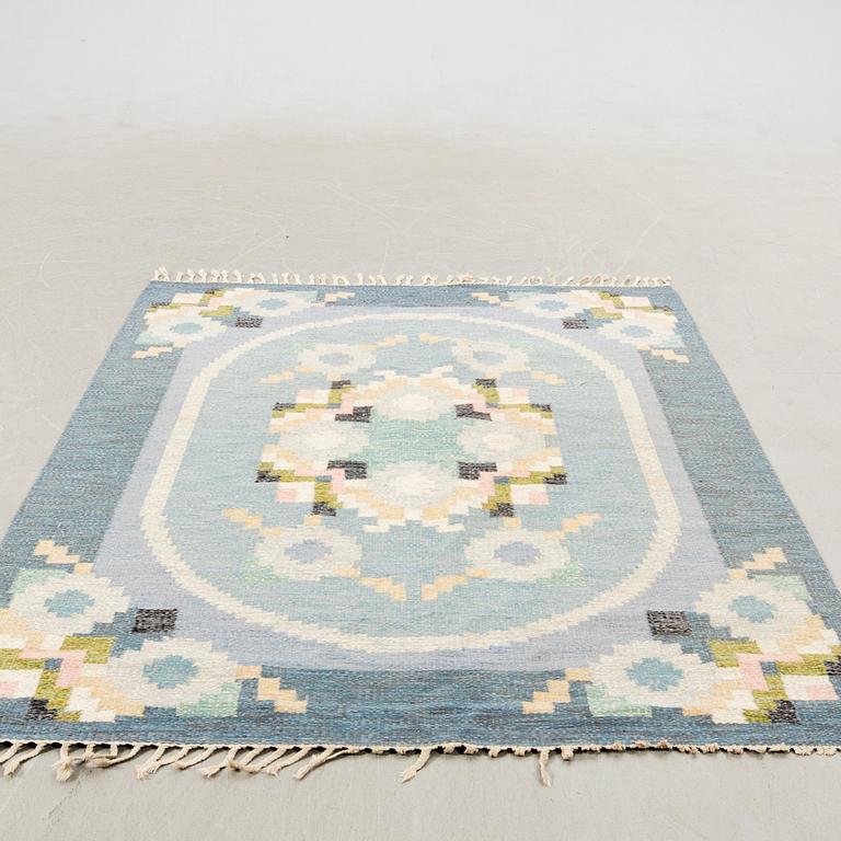 Ingegerd Silow, Rug, flat weave, signed, approximately 233x167 cm.