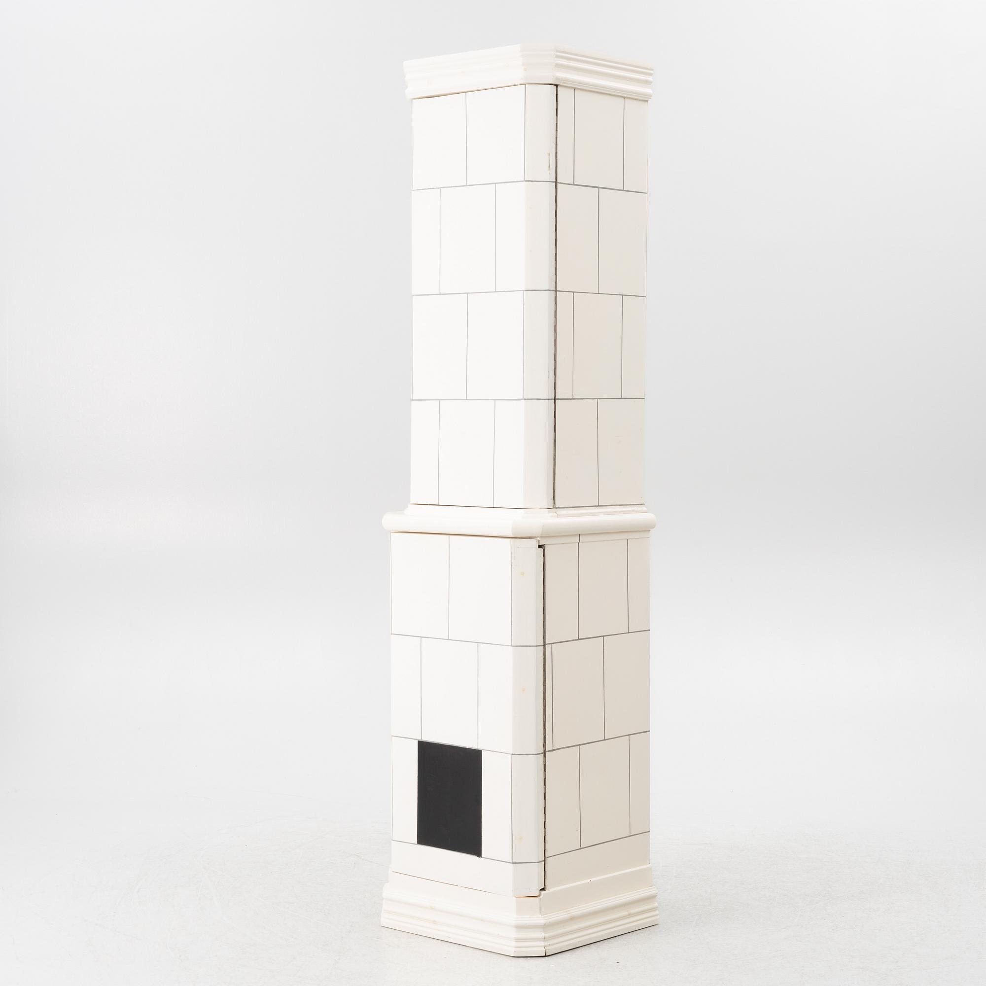 Kakelugnsskåp, omkring 2000.