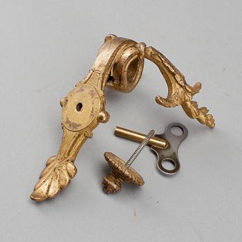 BORDSUR, nyrokoko, Märkt PH Mourley , 1800-talets andra hälft.