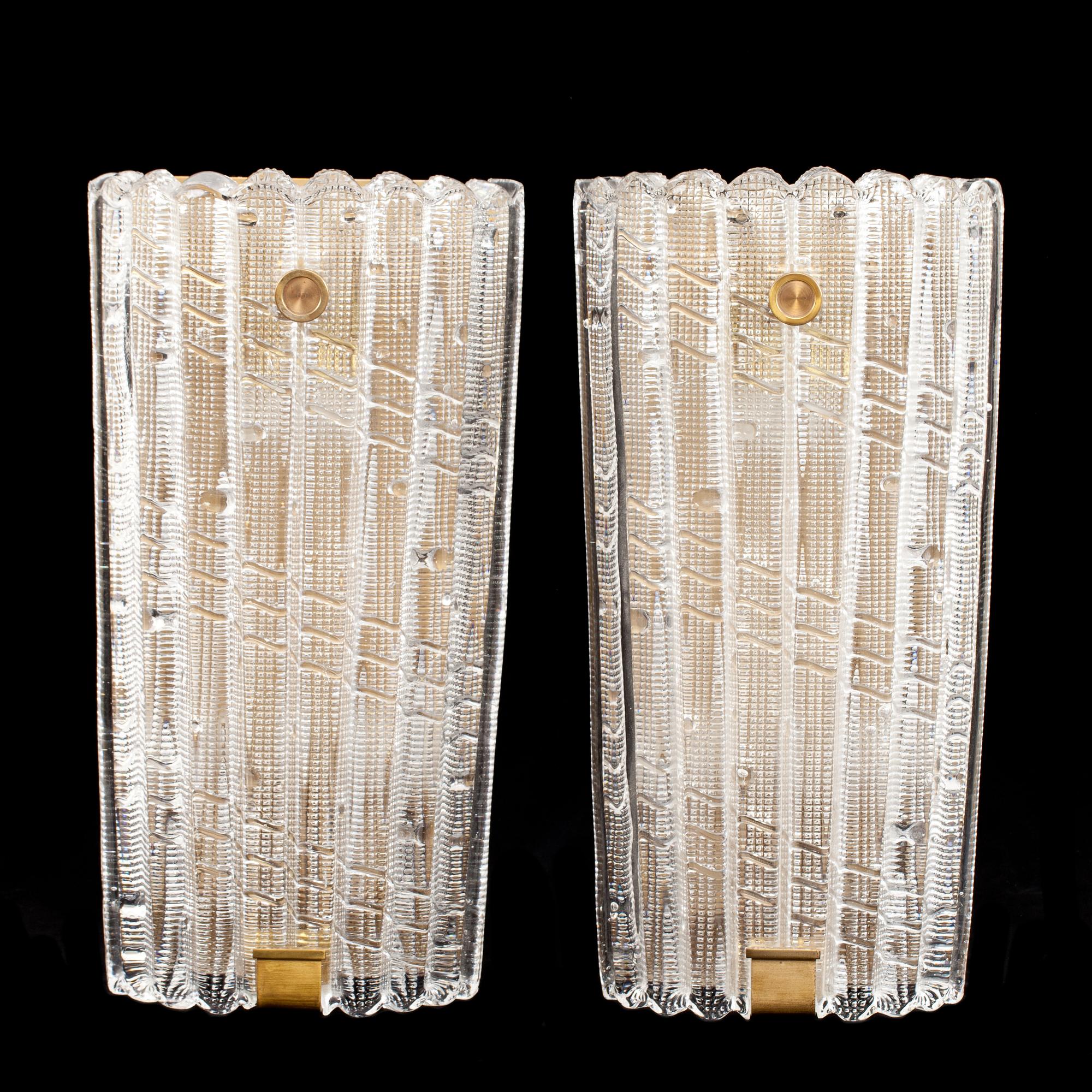 VÄGGLAMPOR, ett par. Orrefors, design Carl Fagerlund. 1950-tal.