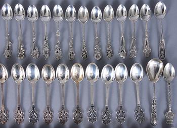 PARTI SKEDAR, 128 st, silver, mest Sverige, 1900-tal. Tot vikt 1240 g.