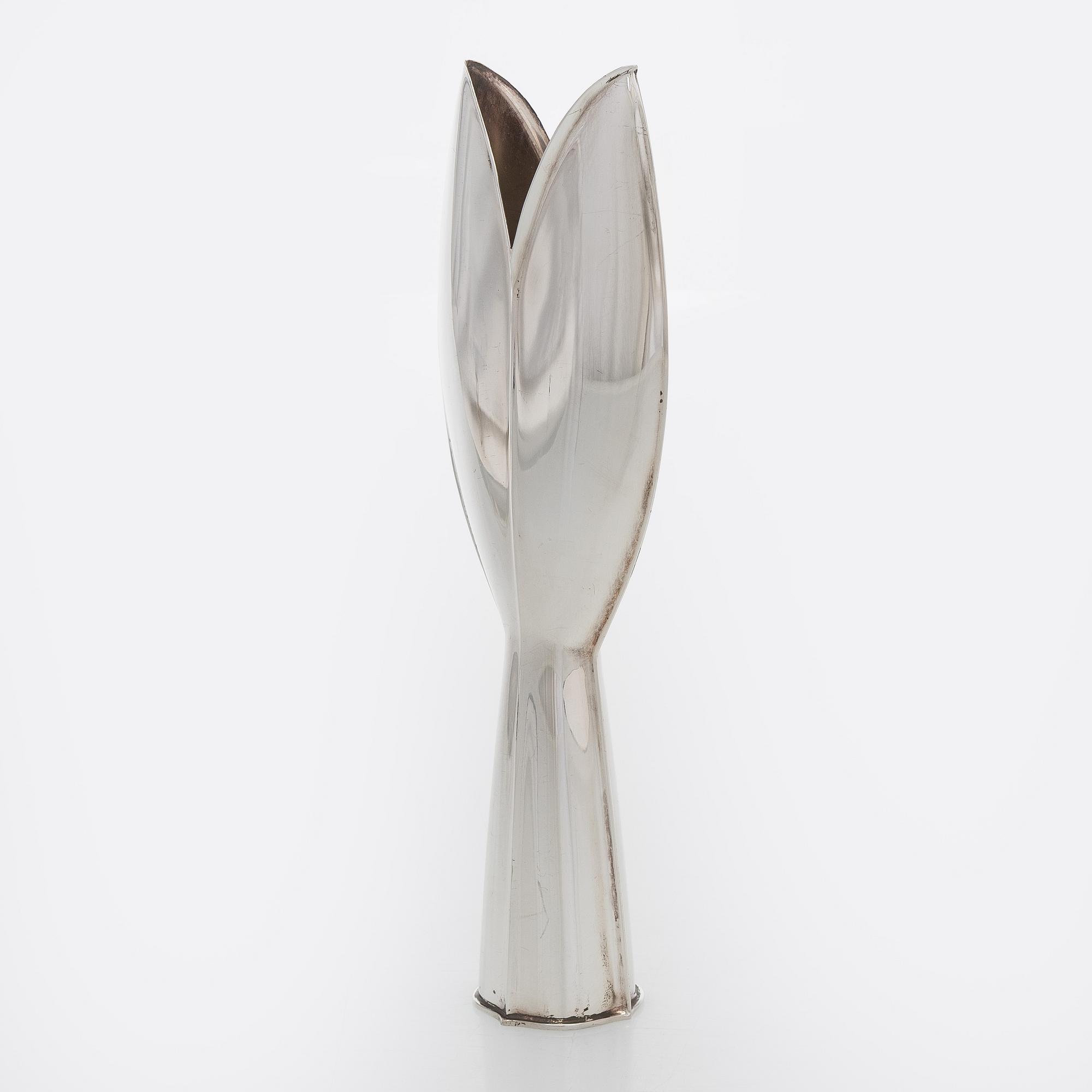 Tapio Wirkkala, a silver vase model TW 2, Kultakeskus, Hämeenlinna 1985.