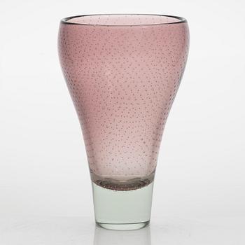 Gunnel Nyman, a glass vase, signed G. Nyman Nuutajärvi Notsjö -56.