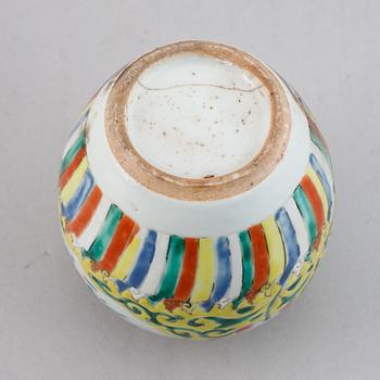 Two famille verte and famille rose tea caddies, Qing dynasty, 18th century.