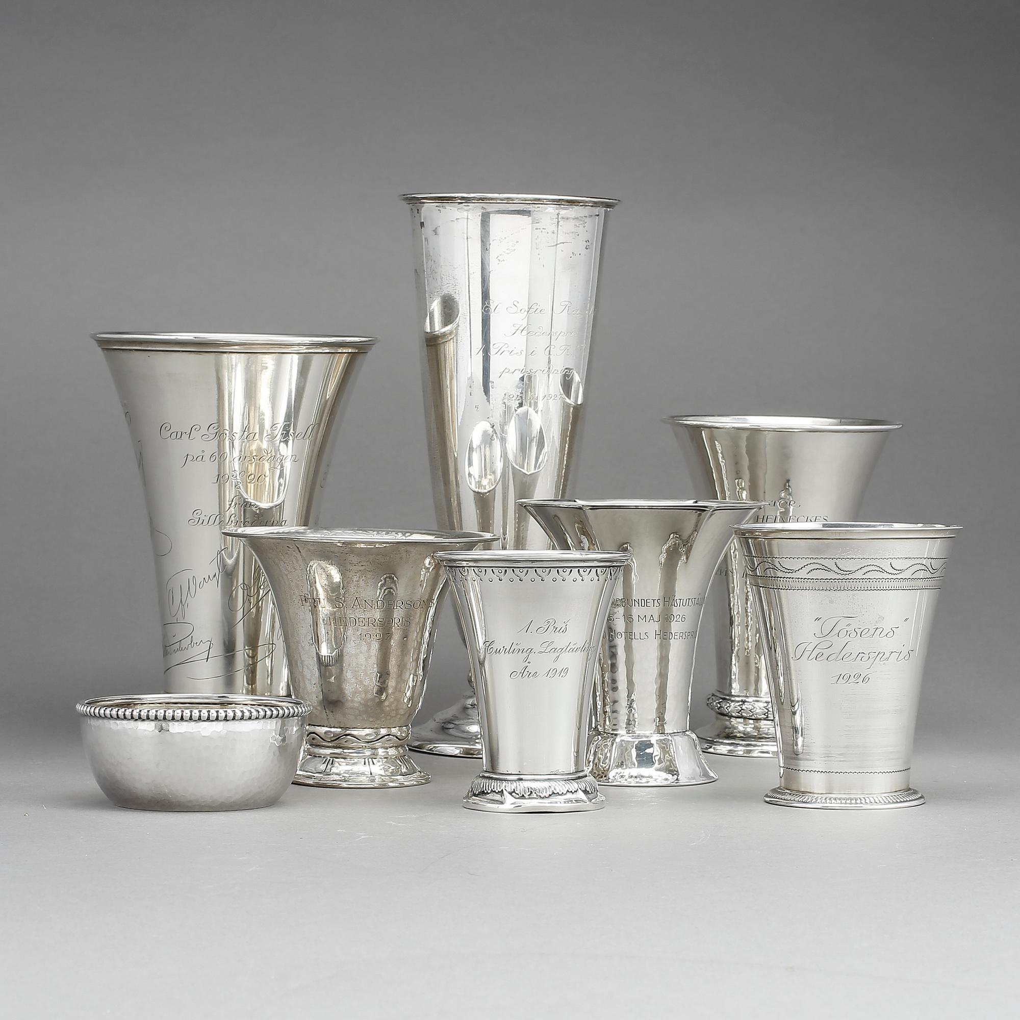 BÄGARE 7 st & SKÅL, 1 st. Bl a Karl Andersson, W A Bolin, GAB & CG Hallberg, Stockholm 1919-1926. Vikt ca 1050 gram.
