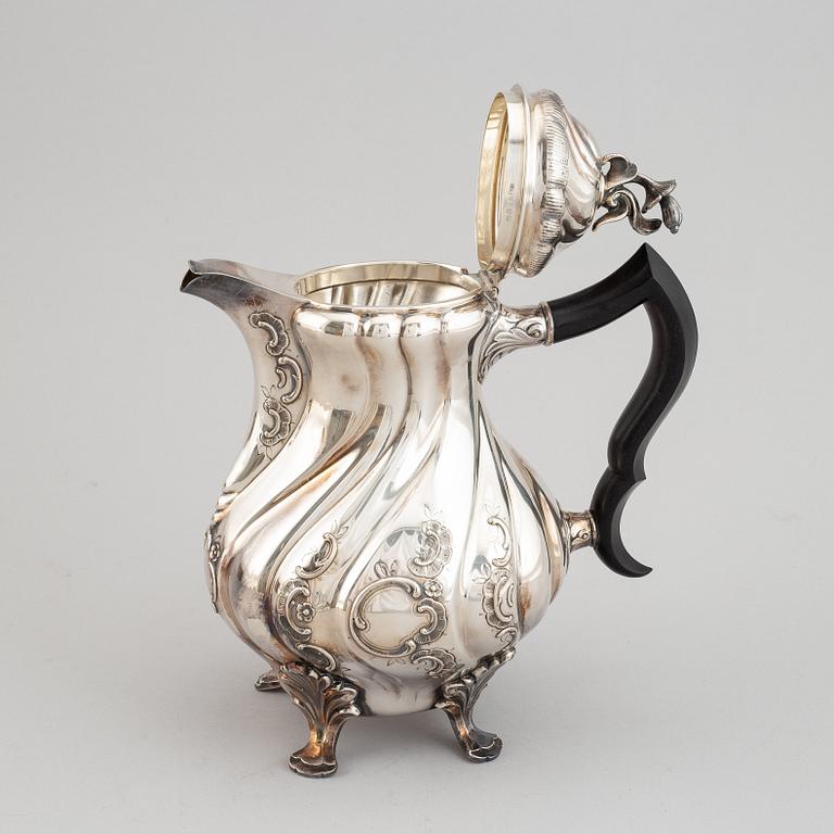 A silver coffee pot by CG Hallberg, Stockholm 1954.