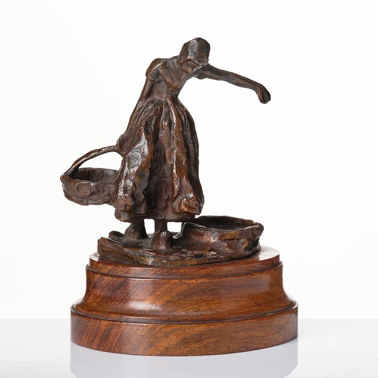 Carl Milles, Woman carrying water (for salt and pepper).
