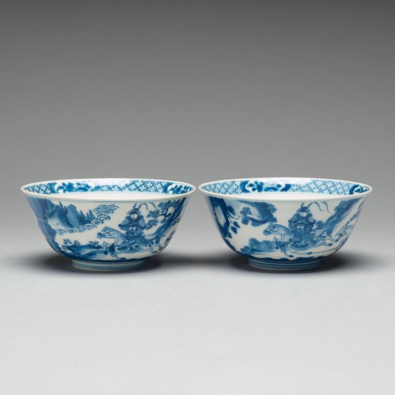 A pair of blue and white bowls, Qing dynasty, Kangxi (1662-1722).