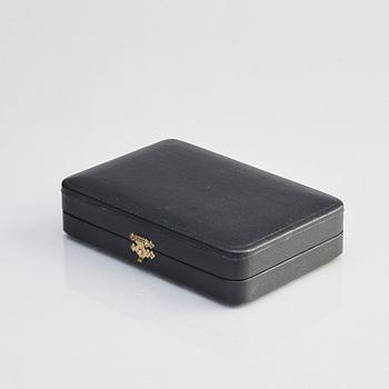 Olle Ohlsson, a 20K gold box, Stockholm 1978, part of it in 18K white gold.
