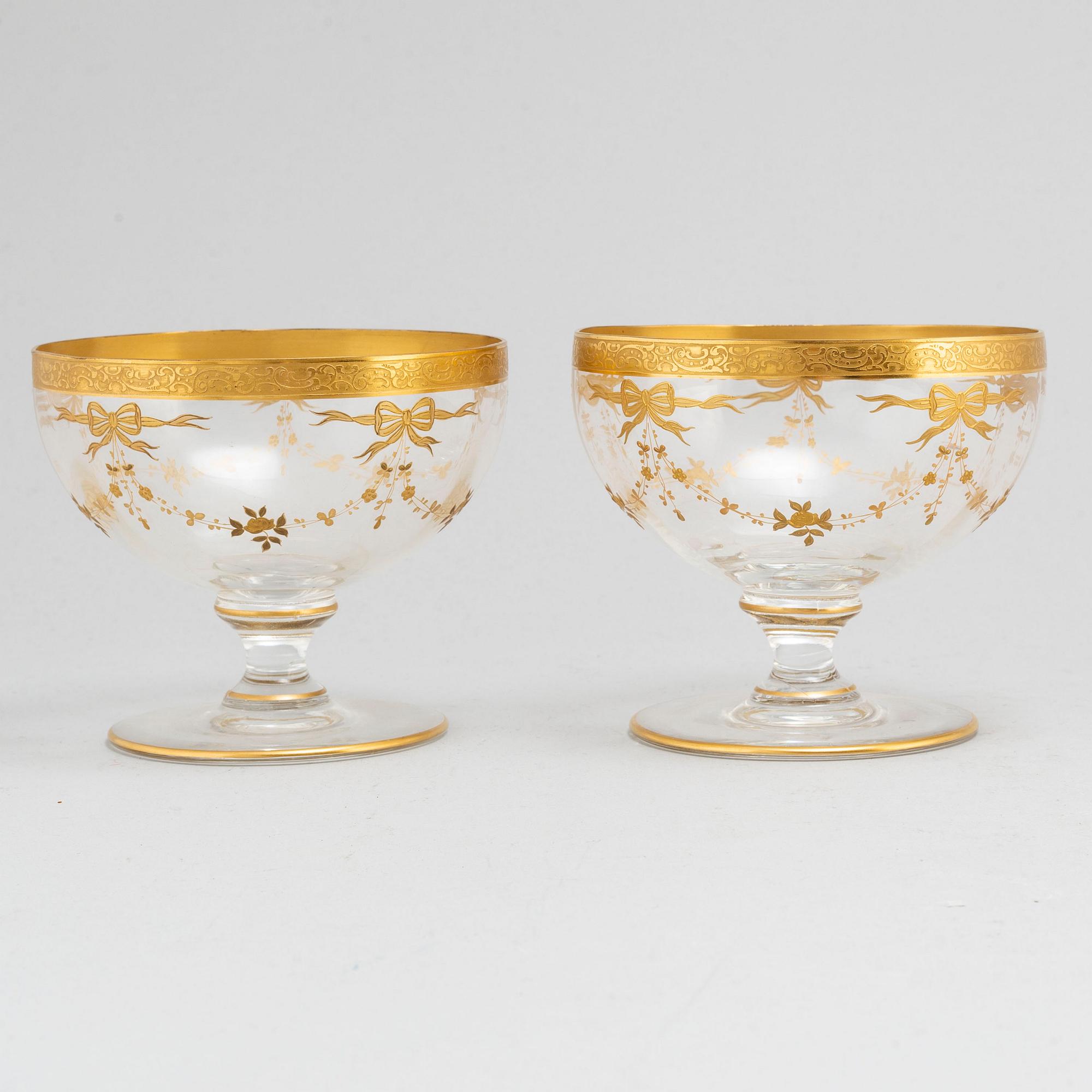 Eight large glass bowls, 20th century.
