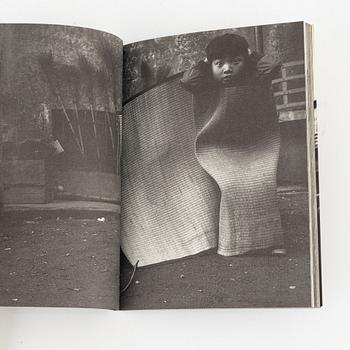Daido Moriyama & Nobuyoshi Araki et.al. 9 photobooks and exhibition catalog.