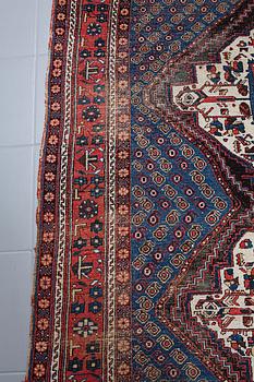 An Afshar rug, semiantique, 179 x 133 cm.