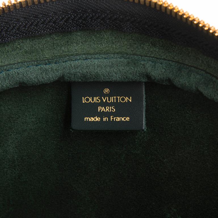 Louis Vuitton, viikonloppulaukku, "Taiga Kendall GM".