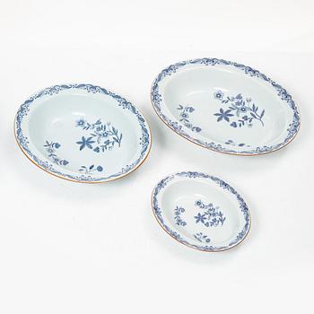 Matservis, 75 delar, "Ostindia", Rörstrand, samt en kinesisk tallrik, exportporslin, mönsterförlaga till "Ostindia".